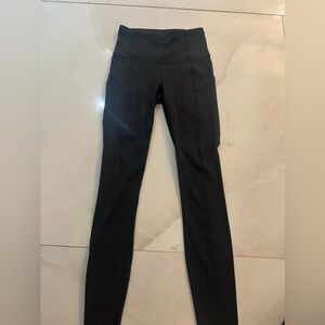 Lululemon black yoga pants